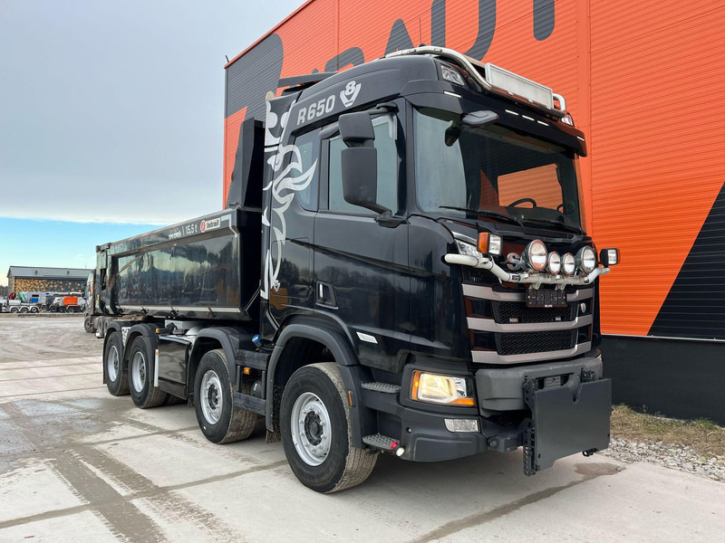 Scania R 650 8x4 FRONT PLOW EQUIPMENT / FULL STEEL / HUB REDUCTION / WEBASTO - Camión volquete: foto 5 Scania R 650 8x4 FRONT PLOW EQUIPMENT / FULL STEEL / HUB REDUCTION / WEBASTO - Camión volquete: foto 5