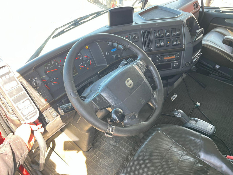 Camión multibasculante Volvo FH 16 700 8x4*4 HIAB XR 24 ton / L=5800 mm: foto 16