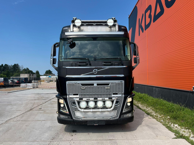 Volvo FH 16 750 8x4 HMF2620K-5 / WINCH / PLATFORM L=7100 mm - Camión portavehículos: foto 3 Volvo FH 16 750 8x4 HMF2620K-5 / WINCH / PLATFORM L=7100 mm - Camión portavehículos: foto 3