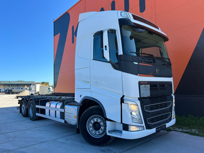 Volvo FH 540 6x2 RETARDER - Camión chasis: foto 3 Volvo FH 540 6x2 RETARDER - Camión chasis: foto 3