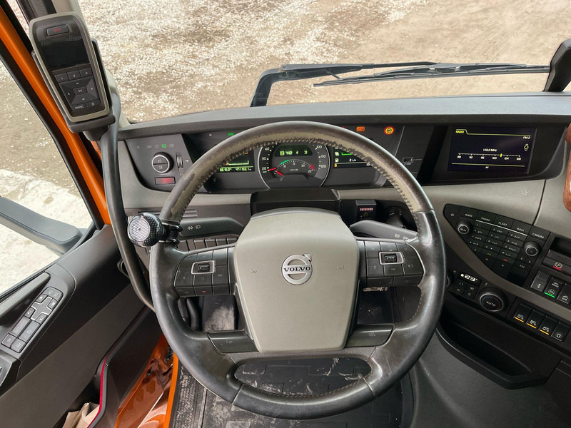 Foto del interior 1: Camión caja abierta, Camión grúa Volvo FH 540 8x2 Fassi F950RA2.28 + JIB L616 + WINCH / EXTENDABLE PLATFROM