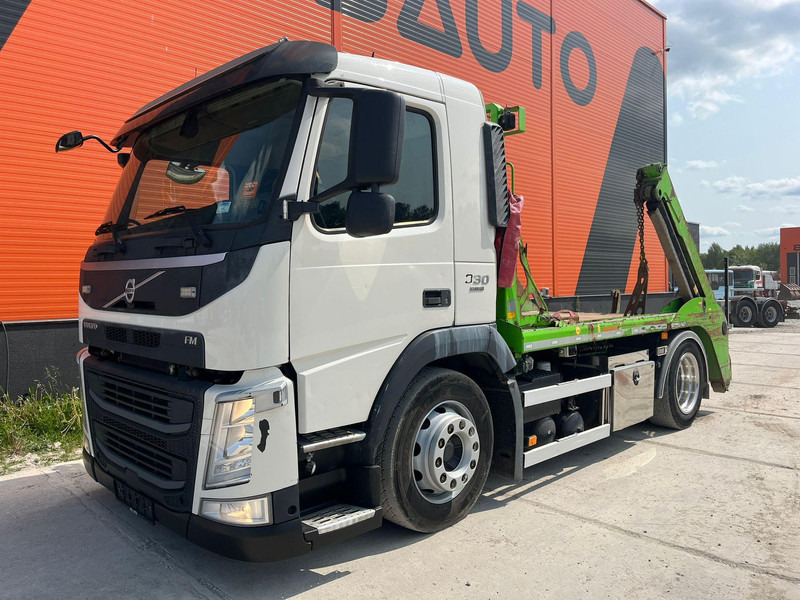 Volvo FM 330 4x2 JOAB TL 8 AO C - Camión portacontenedor de cadenas: foto 2 Volvo FM 330 4x2 JOAB TL 8 AO C - Camión portacontenedor de cadenas: foto 2