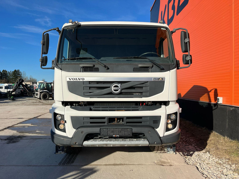Volvo FMX 420 6x6 KART 7 m3 / MANUAL / FULL STEEL / DRUM BRAKES / BIG AXLES - Camión hormigonera: foto 2 Volvo FMX 420 6x6 KART 7 m3 / MANUAL / FULL STEEL / DRUM BRAKES / BIG AXLES - Camión hormigonera: foto 2