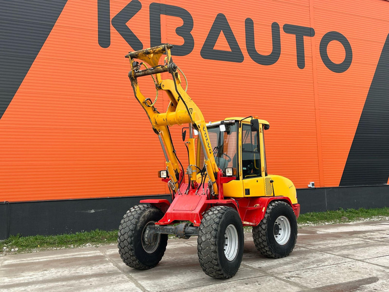 Volvo L 30 B-Z/X 4x4 AC / QUICK COUPLER - Cargadora de ruedas: foto 1 Volvo L 30 B-Z/X 4x4 AC / QUICK COUPLER - Cargadora de ruedas: foto 1