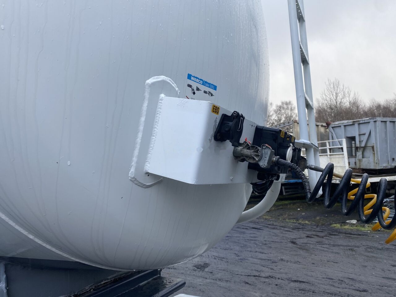 Semirremolque cisterna para transporte de combustible LAG: foto 7