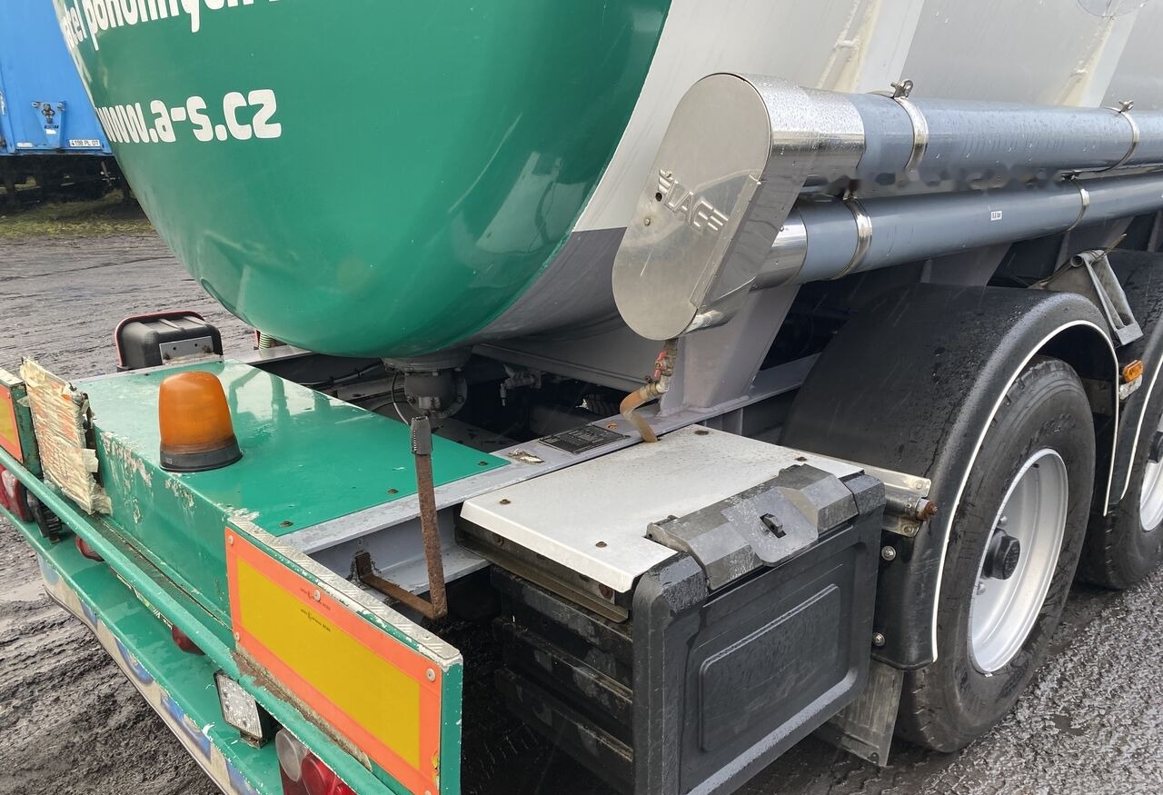 Semirremolque cisterna para transporte de combustible LAG: foto 16