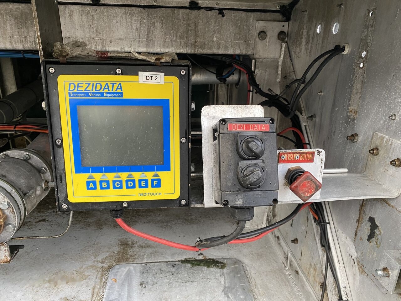 Semirremolque cisterna para transporte de combustible LAG: foto 14