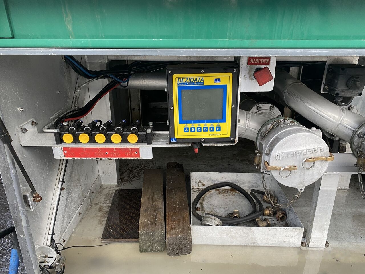 Semirremolque cisterna para transporte de combustible LAG: foto 13