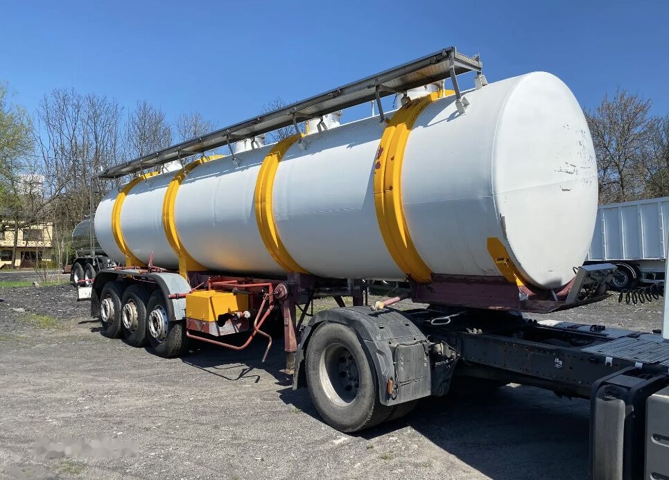 Magyar SRM - Semirremolque cisterna: foto 1 Magyar SRM - Semirremolque cisterna: foto 1