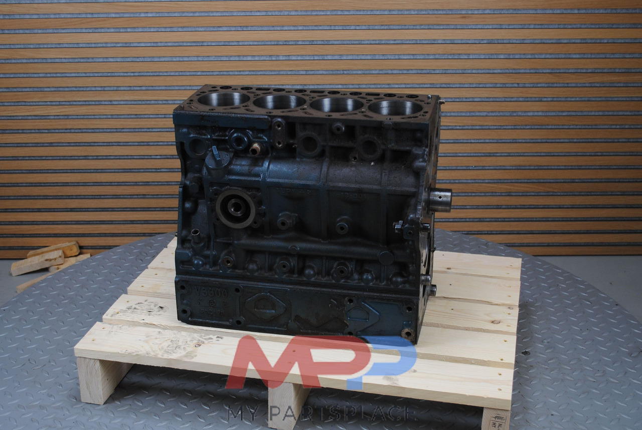 Kubota Blok Kubota V3300 - Bloque de cilindros para Maquinaria de construcción: foto 2 Kubota Blok Kubota V3300 - Bloque de cilindros para Maquinaria de construcción: foto 2
