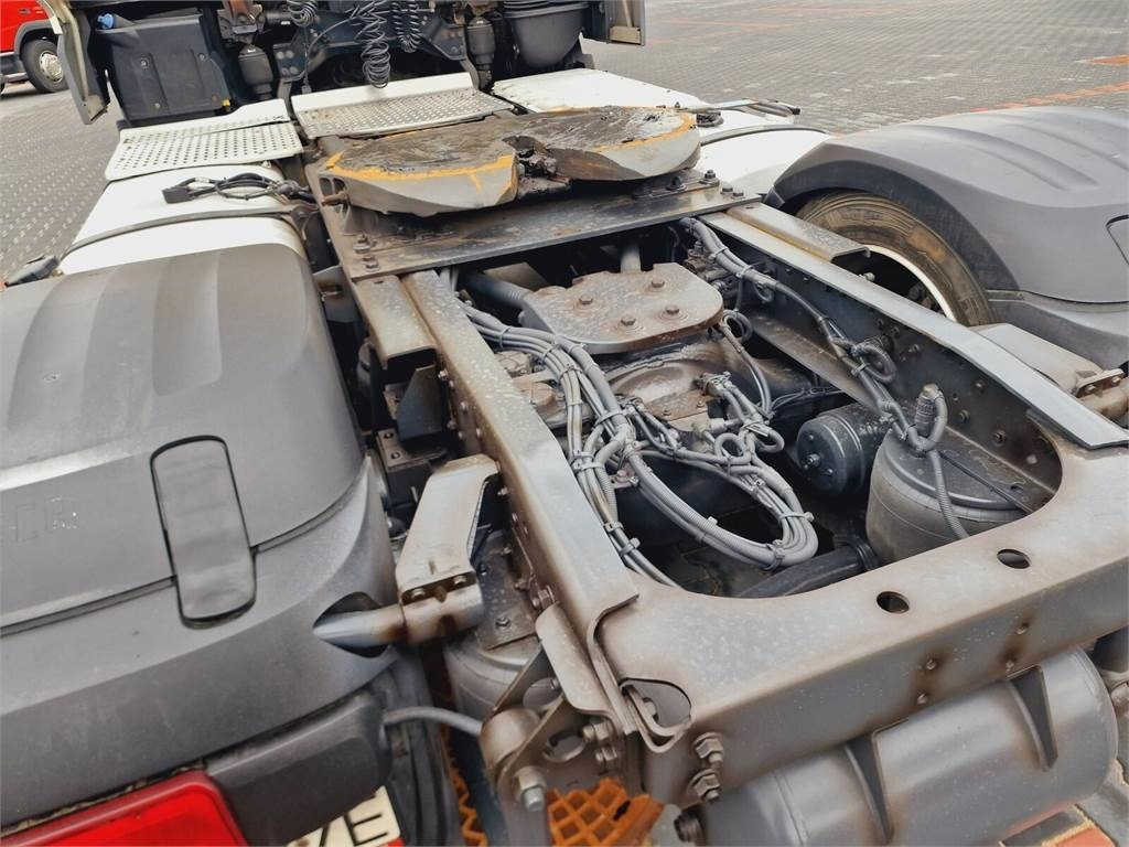 Cabeza tractora DAF XF 106 460: foto 15
