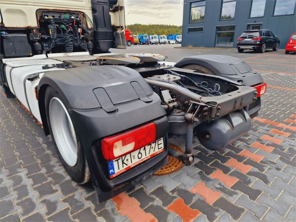 Cabeza tractora DAF XF 106 460: foto 14