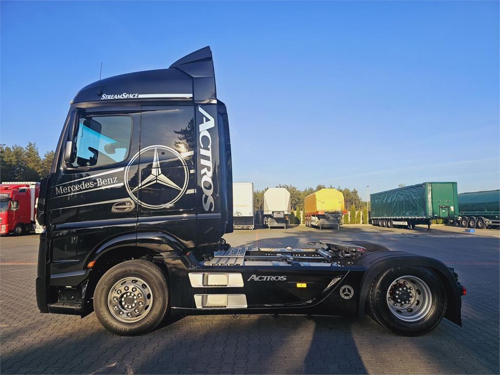 Mercedes-Benz ACTROS 1843 - Cabeza tractora: foto 2 Mercedes-Benz ACTROS 1843 - Cabeza tractora: foto 2