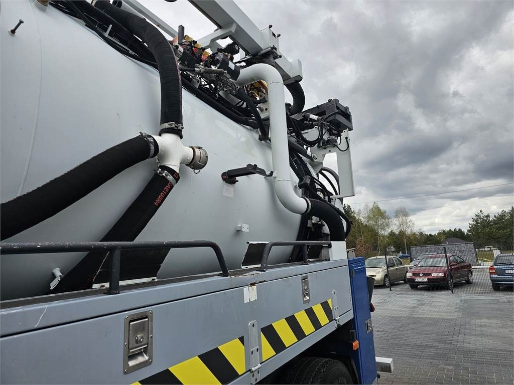 Limpieza de alcantarillado Renault 6x4 WUKO RIVARD RECYTLING for collecting liquid wa: foto 13