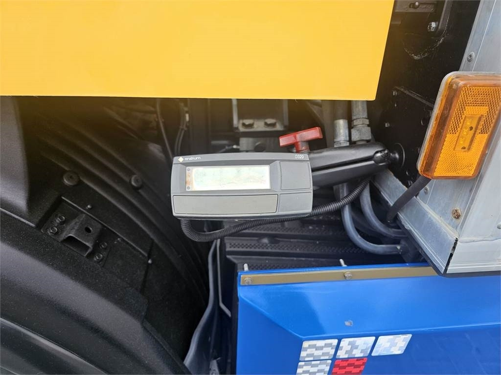 Scania DISAB ENVAC Saugbagger vacuum cleaner excavator su - Excavadora: foto 5 Scania DISAB ENVAC Saugbagger vacuum cleaner excavator su - Excavadora: foto 5