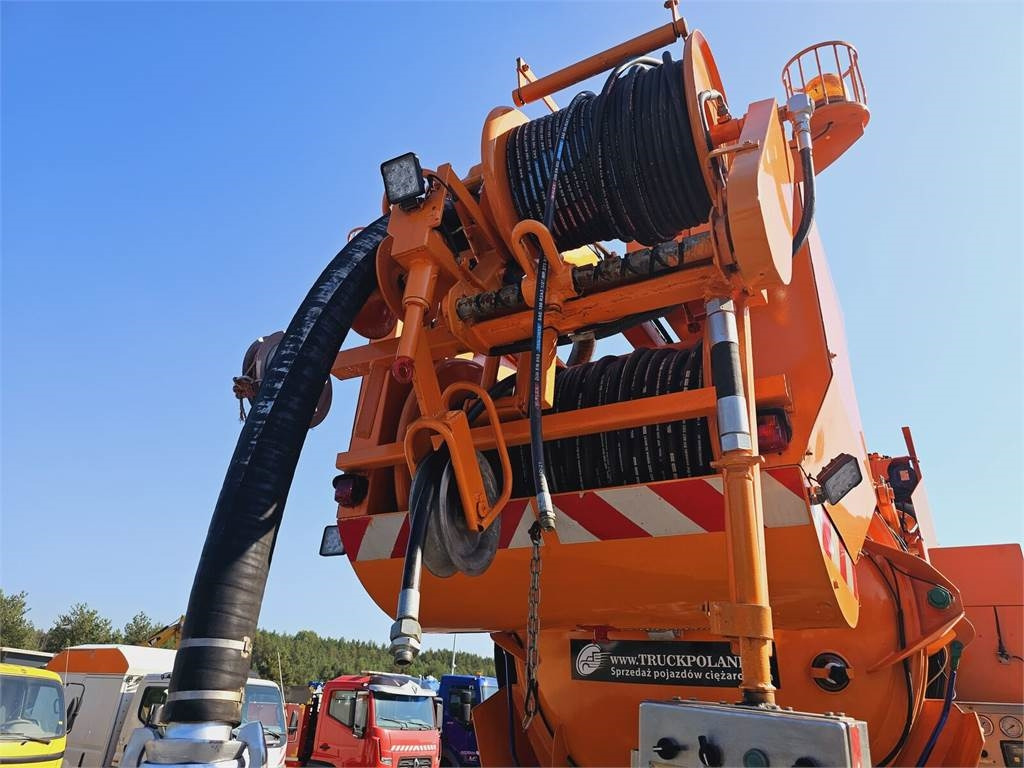Vehículo municipal MAN SUPER 2000 4x2 WUKO RECYKLING for collecting liqui: foto 17 Vehículo municipal MAN SUPER 2000 4x2 WUKO RECYKLING for collecting liqui: foto 17