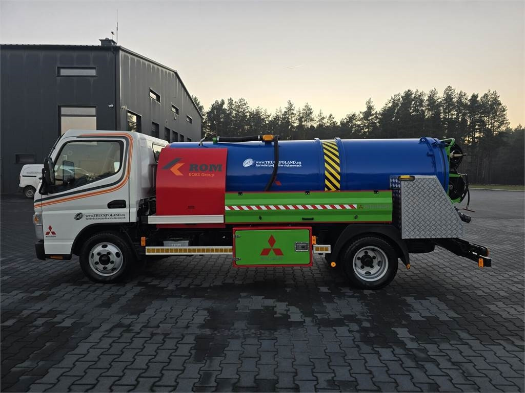 Mitsubishi ROM KOKS SMART COMBI WUKO HOT WATER FOR CLEANING S - Vehículo municipal: foto 4 Mitsubishi ROM KOKS SMART COMBI WUKO HOT WATER FOR CLEANING S - Vehículo municipal: foto 4