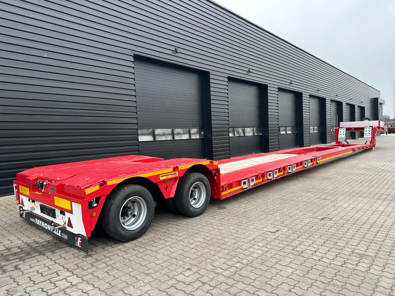 Faymonville 2 achs tiefbett / 2 x ausziehbar / 16.850 mm - Semirremolque góndola rebajadas: foto 5 Faymonville 2 achs tiefbett / 2 x ausziehbar / 16.850 mm - Semirremolque góndola rebajadas: foto 5