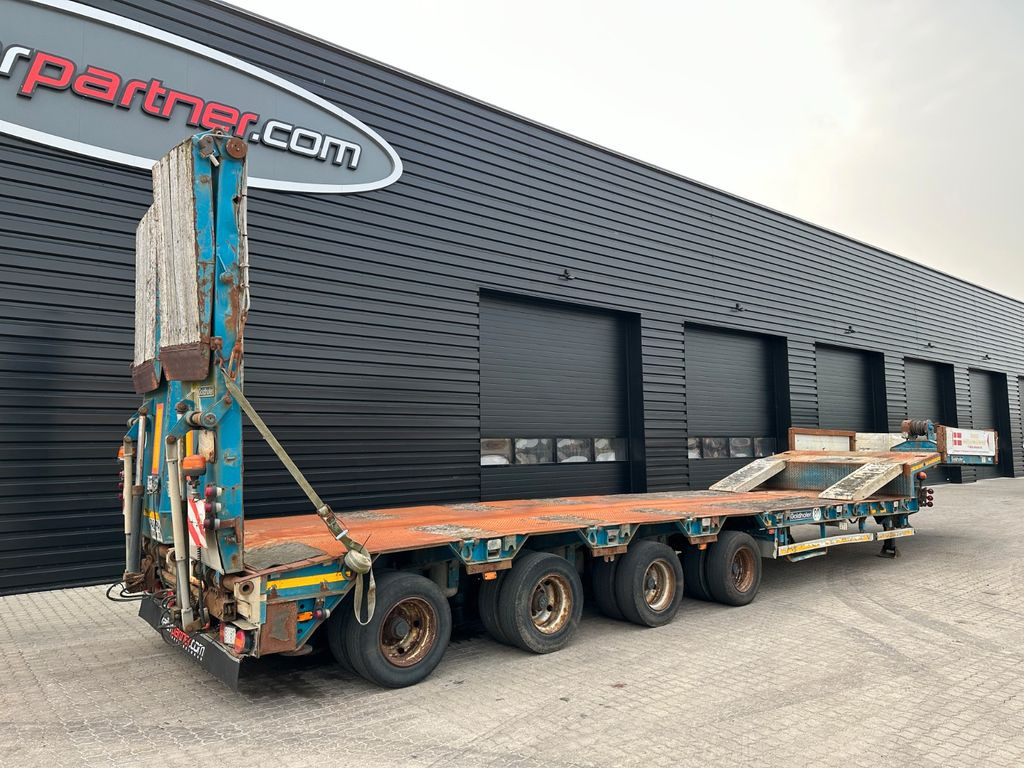 Goldhofer 4 achs tieflader / ausziehbar Goldhofer 4 achs tieflader / ausziehbar - Semirremolque góndola rebajadas: foto 2 Goldhofer 4 achs tieflader / ausziehbar Goldhofer 4 achs tieflader / ausziehbar - Semirremolque góndola rebajadas: foto 2