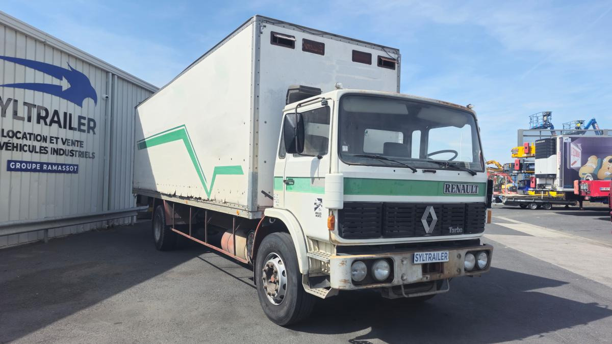 Renault Gamme G 260 - Camión caja cerrada: foto 1 Renault Gamme G 260 - Camión caja cerrada: foto 1