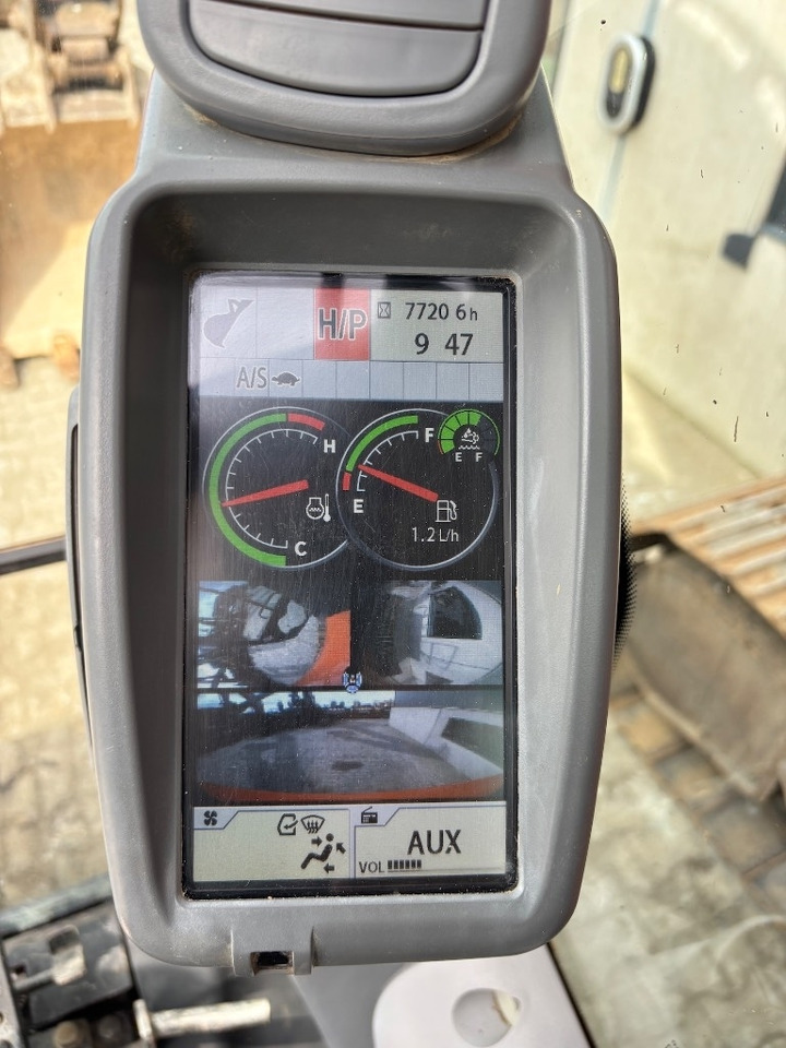 Excavadora de cadenas Hitachi ZX 210 LC-6 - ZX210: foto 18