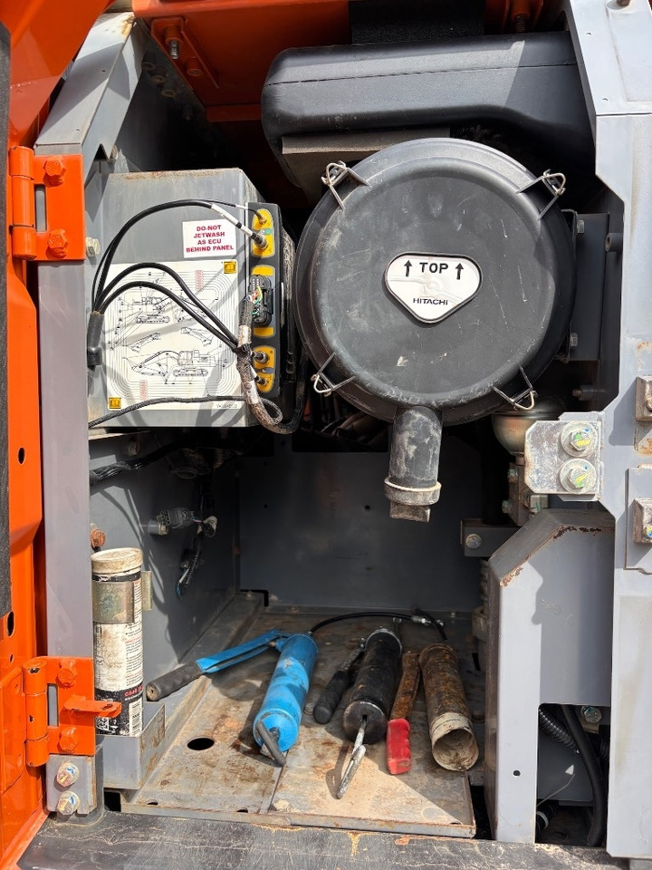 Excavadora de cadenas Hitachi ZX 210 LC-6 - ZX210: foto 27