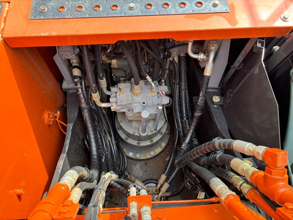Excavadora de cadenas Hitachi ZX 210 LC-6 - ZX210: foto 30