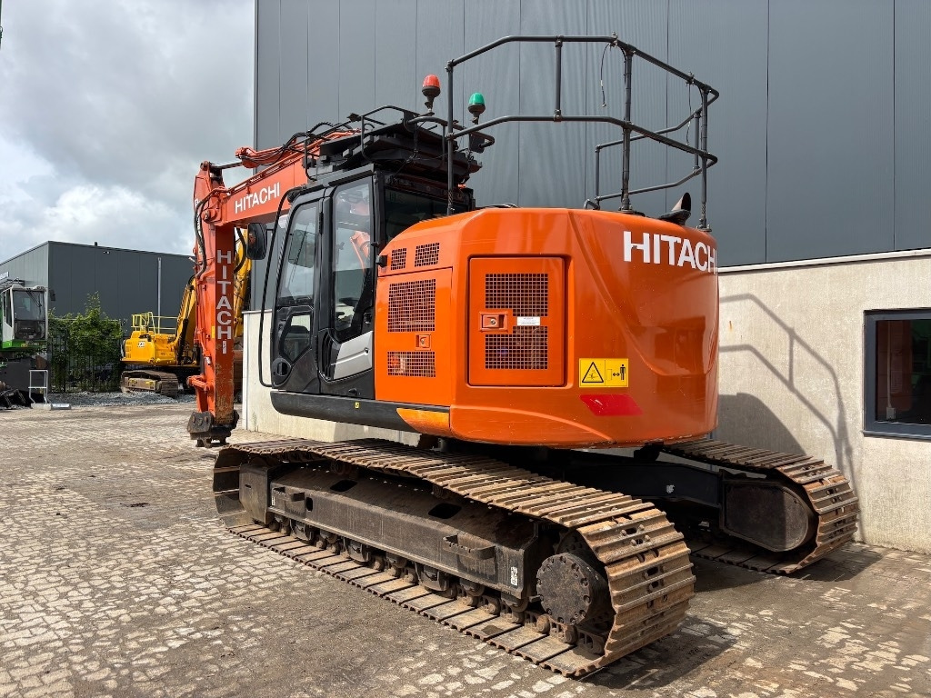 Hitachi ZX 225 US LC-6 - ZX225USLC - ZX 225 USLC - Excavadora de cadenas: foto 3 Hitachi ZX 225 US LC-6 - ZX225USLC - ZX 225 USLC - Excavadora de cadenas: foto 3