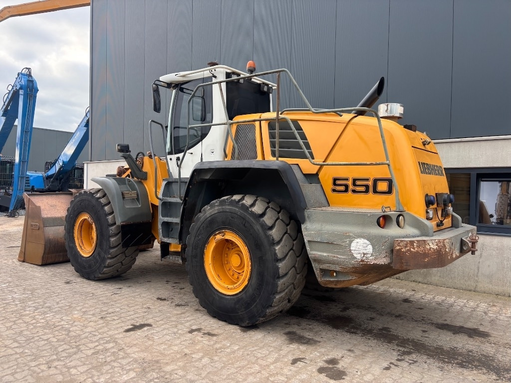 Liebherr L 550  - Cargadora de ruedas: foto 4 Liebherr L 550  - Cargadora de ruedas: foto 4