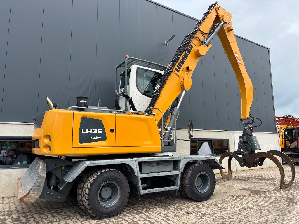 Liebherr LH 35 Timber Litronic - LH 30 - LH 40 - Manipulador de materiales: foto 5 Liebherr LH 35 Timber Litronic - LH 30 - LH 40 - Manipulador de materiales: foto 5