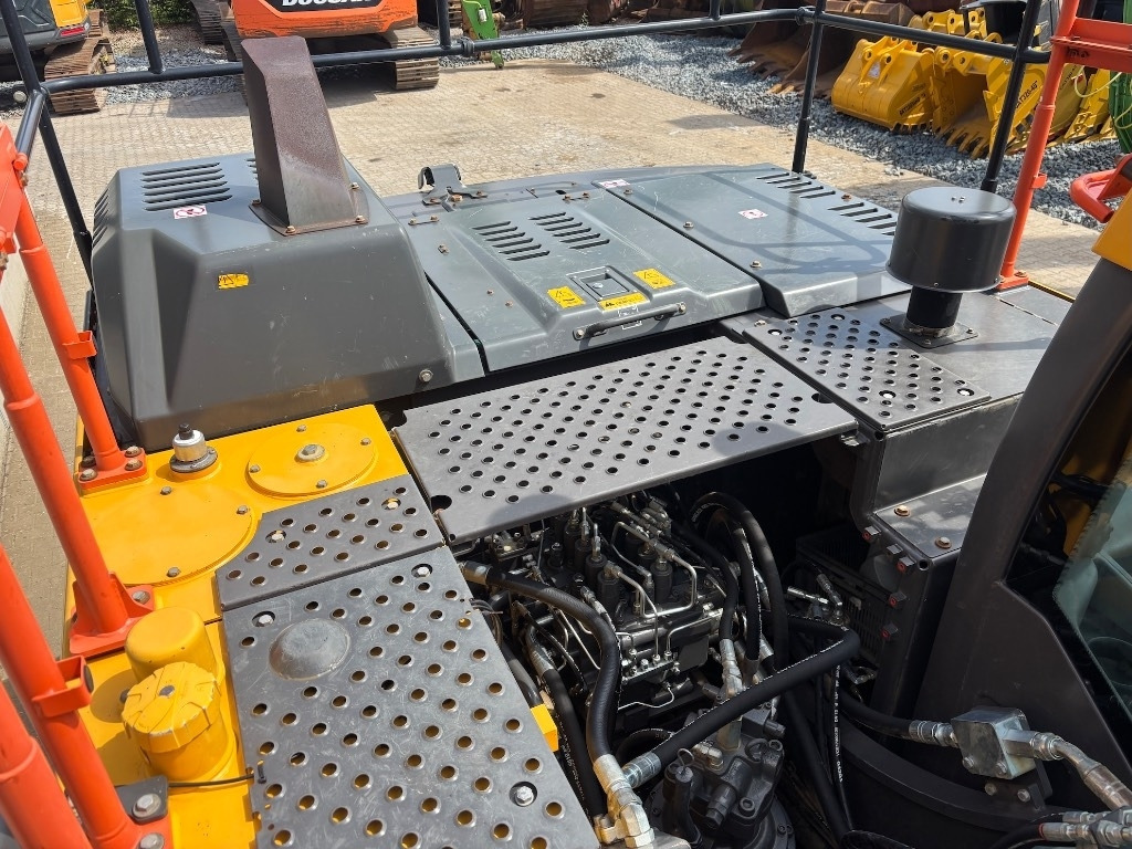 Excavadora de cadenas Volvo EC 220 E L - EC220: foto 32