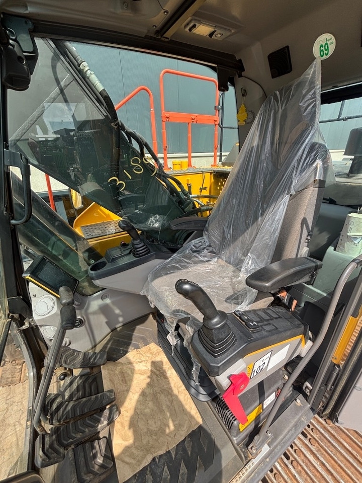Excavadora de cadenas Volvo EC 220 E L - EC220: foto 12