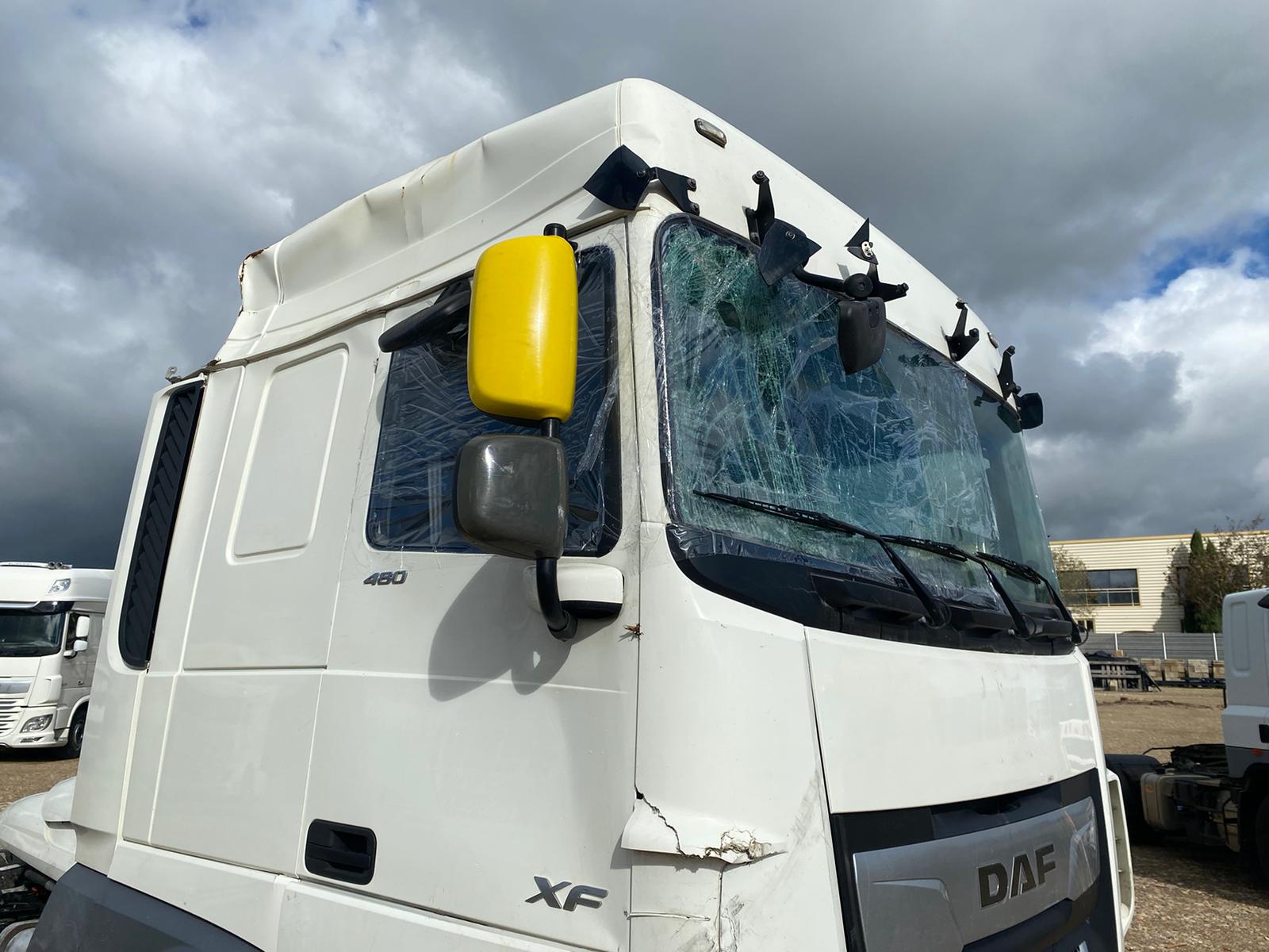 Cabeza tractora DAF XF480: foto 7