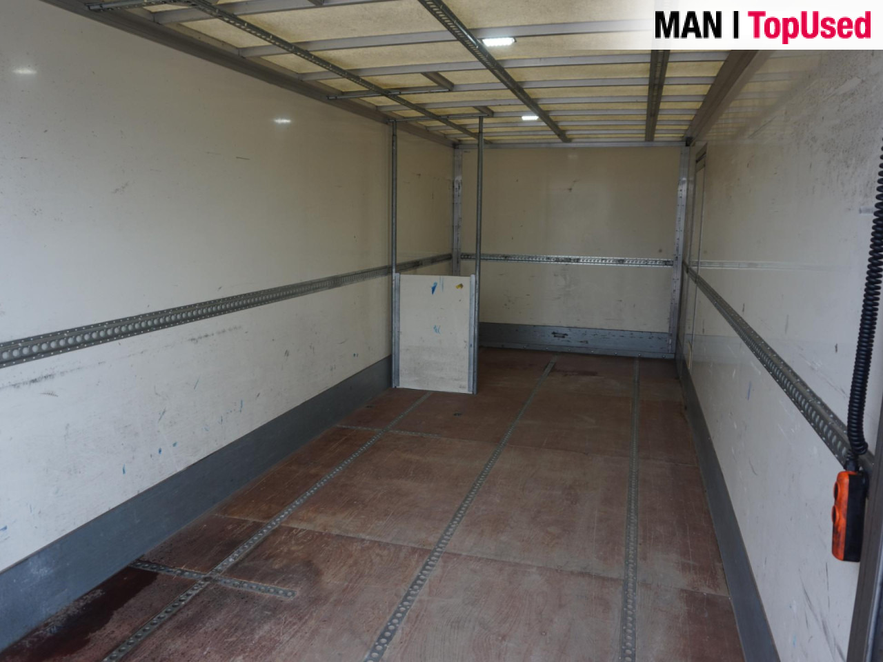 MAN TGL 8.160 4X2 BB - Camión caja cerrada: foto 5 MAN TGL 8.160 4X2 BB - Camión caja cerrada: foto 5