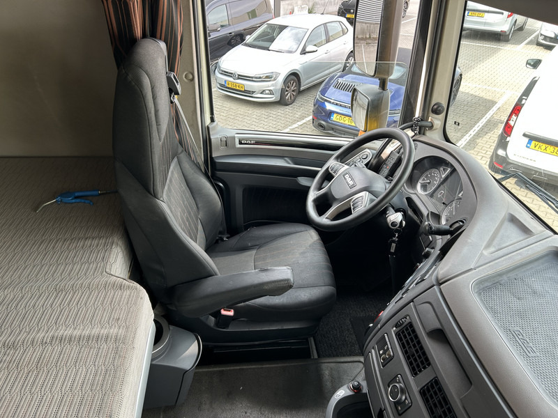 DAF XF 450 FT Space Cab / 813 dkm / New Tacho V2 / New Clutch / NL Truck - Cabeza tractora: foto 3 DAF XF 450 FT Space Cab / 813 dkm / New Tacho V2 / New Clutch / NL Truck - Cabeza tractora: foto 3