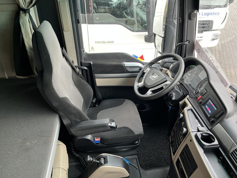 MAN TGX 18.460 XXL / Motor Defect -> Not Running / Retarder / 645 dkm / 2 Tanks - Cabeza tractora: foto 3 MAN TGX 18.460 XXL / Motor Defect -> Not Running / Retarder / 645 dkm / 2 Tanks - Cabeza tractora: foto 3