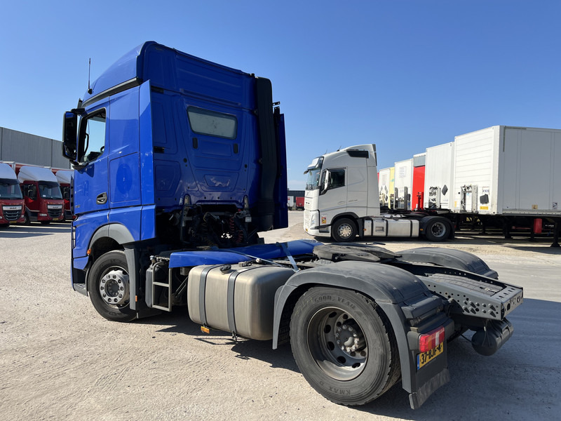 Cabeza tractora Mercedes-Benz Actros 1842 Streamspace / 937 dkm / 2 Tanks / NL Truck: foto 19
