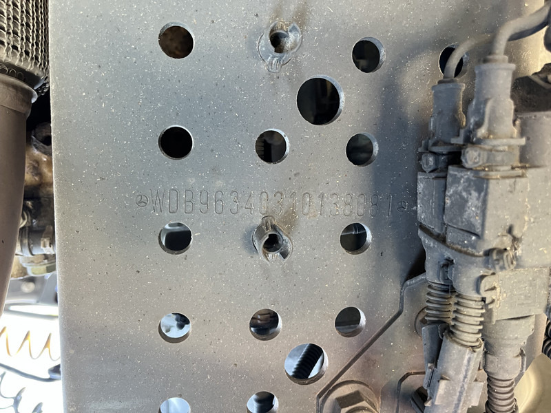 Cabeza tractora Mercedes-Benz Actros 1842 Streamspace / 945 dkm / 2 Tanks / NL Truck: foto 16