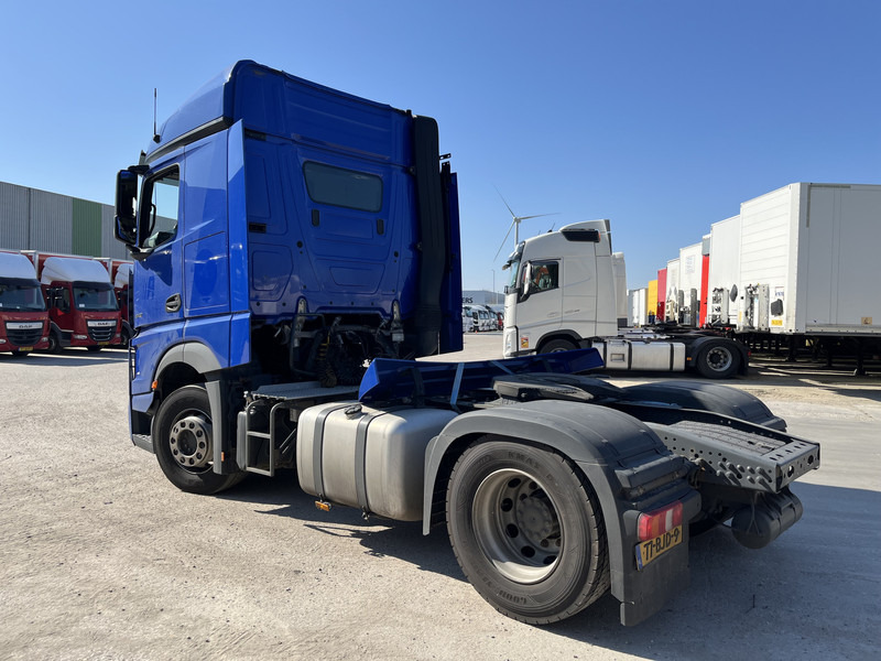 Cabeza tractora Mercedes-Benz Actros 1842 Streamspace / 945 dkm / 2 Tanks / NL Truck: foto 20