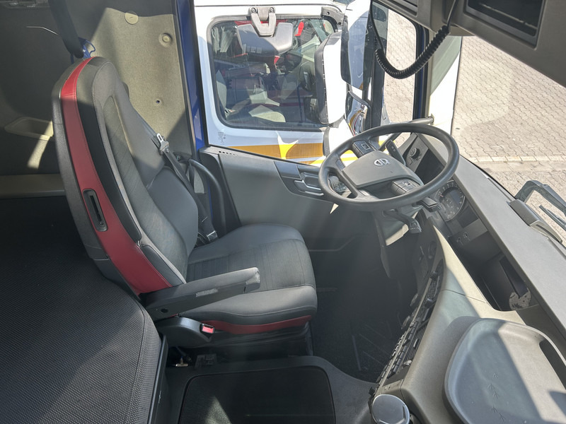 Volvo FH 420 Globetrotter / 921 dkm / 2 Tanks / VEB+ / NL Truck - Cabeza tractora: foto 3 Volvo FH 420 Globetrotter / 921 dkm / 2 Tanks / VEB+ / NL Truck - Cabeza tractora: foto 3