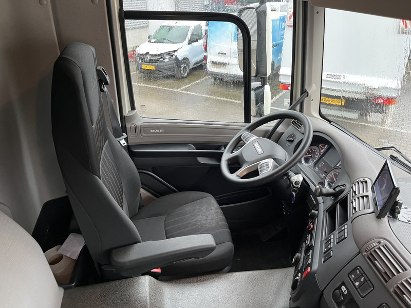 DAF CF 260 FA / 18 Ton / 210 dkm / Box / Laadklep / APK 05-25 - Camión caja cerrada: foto 3 DAF CF 260 FA / 18 Ton / 210 dkm / Box / Laadklep / APK 05-25 - Camión caja cerrada: foto 3