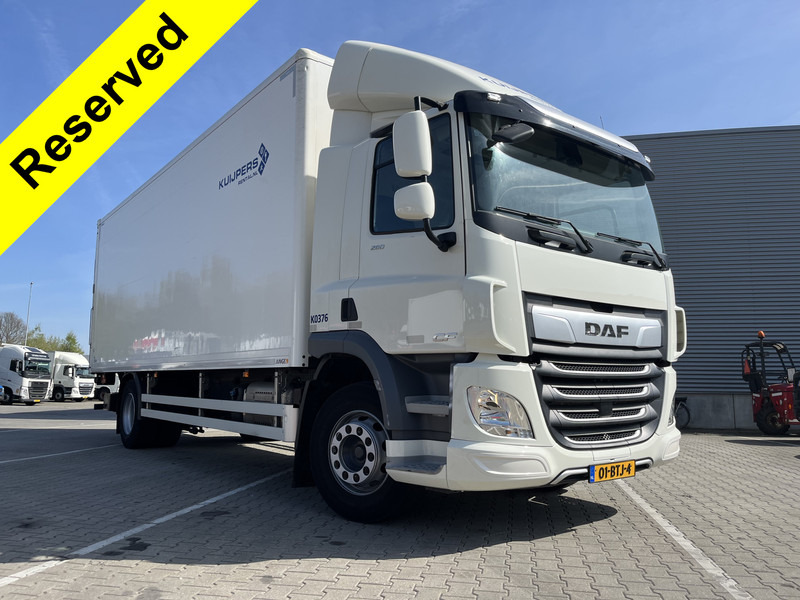 DAF CF 260 FA / 18 Ton / 93 dkm / Box / Laadklep / APK 09-25 - Camión caja cerrada: foto 1 DAF CF 260 FA / 18 Ton / 93 dkm / Box / Laadklep / APK 09-25 - Camión caja cerrada: foto 1