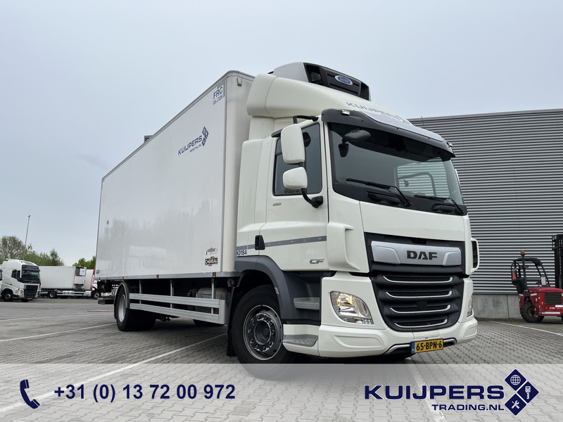 DAF CF 260 FA / Carrier Koeler - 30 gr / Chereau Frigobox / Laadklep 2000 kg - Camión frigorífico: foto 1 DAF CF 260 FA / Carrier Koeler - 30 gr / Chereau Frigobox / Laadklep 2000 kg - Camión frigorífico: foto 1