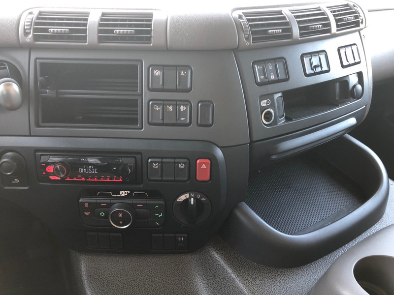 Leasing de DAF CF 260 FA / Carrier Koeler / Chereau Frigo Box / Laadklep / APK TUV 09-25 DAF CF 260 FA / Carrier Koeler / Chereau Frigo Box / Laadklep / APK TUV 09-25: foto 6