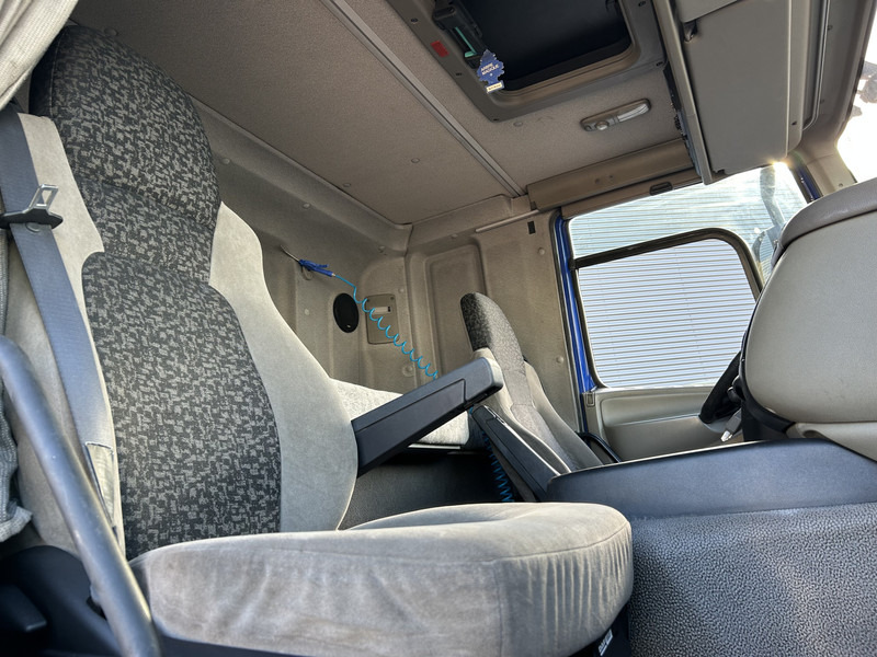 Camión lona DAF CF 75 310 Euro 5 / Curtainside Box / Loadlift / Trailer Coupling: foto 7