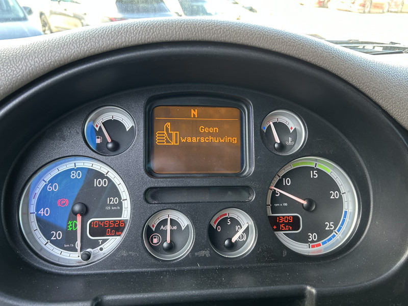 DAF CF 75 310 Euro 5 / Curtainside Box / Loadlift / Trailer Coupling - Camión lona: foto 4 DAF CF 75 310 Euro 5 / Curtainside Box / Loadlift / Trailer Coupling - Camión lona: foto 4