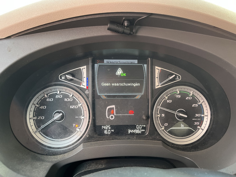 DAF LF 210 FA / 12 Ton / 344 dkm / Koffer / LBW / NL LKW - Camión caja cerrada: foto 3 DAF LF 210 FA / 12 Ton / 344 dkm / Koffer / LBW / NL LKW - Camión caja cerrada: foto 3