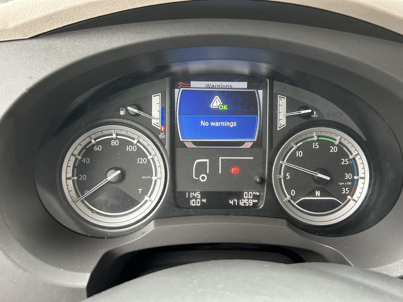 DAF LF 210 FA / 12 Ton / 471 dkm / Curtainside / Loadlift / APK TUV 06-26 - Camión lona: foto 4 DAF LF 210 FA / 12 Ton / 471 dkm / Curtainside / Loadlift / APK TUV 06-26 - Camión lona: foto 4