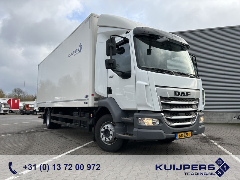 DAF XB 290 FA / 16 Ton / Nieuwe Tacho V2 / Box / Laadklep / APK 12-26 - Camión caja cerrada: foto 1 DAF XB 290 FA / 16 Ton / Nieuwe Tacho V2 / Box / Laadklep / APK 12-26 - Camión caja cerrada: foto 1