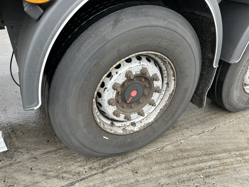 Semirremolque caja cerrada Fruehauf FSR MD4 / Box / Loadlift 2000 kg / Lift axle: foto 8 Semirremolque caja cerrada Fruehauf FSR MD4 / Box / Loadlift 2000 kg / Lift axle: foto 8